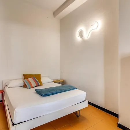 Aweshomeitaly - Cinque Terre Colors *