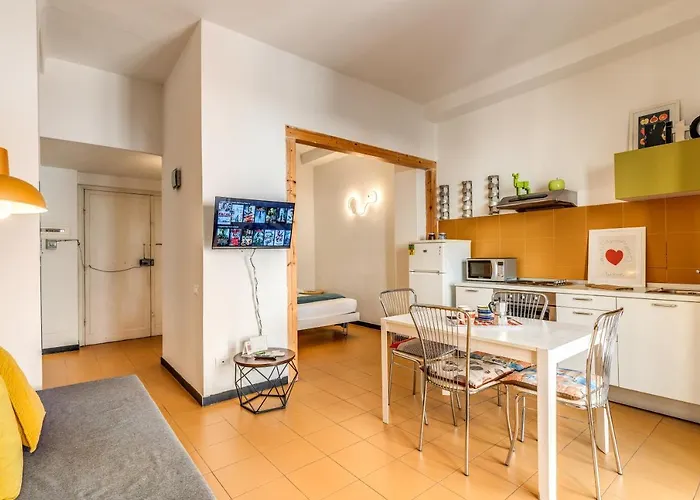 Aweshomeitaly - Cinque Terre Colors *