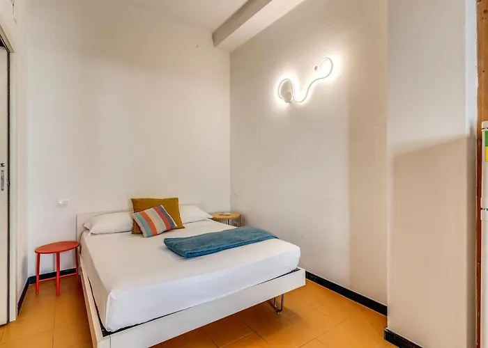 Aweshomeitaly - Cinque Terre Colors *