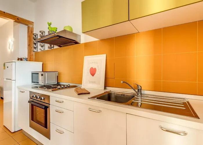 Aweshomeitaly - Cinque Terre Colors Apartment La Spezia